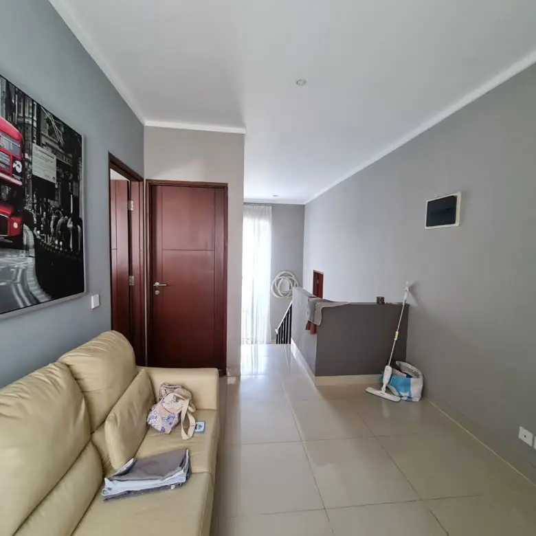 Living room lantai 2 Premier Park 2 Lebar 12 Tangerang