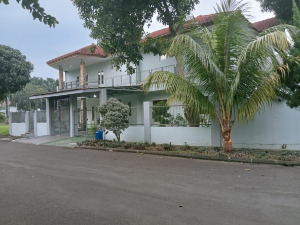 Dijual Rumah Hook Puspita Loka BSD CITY SATULISTING.com