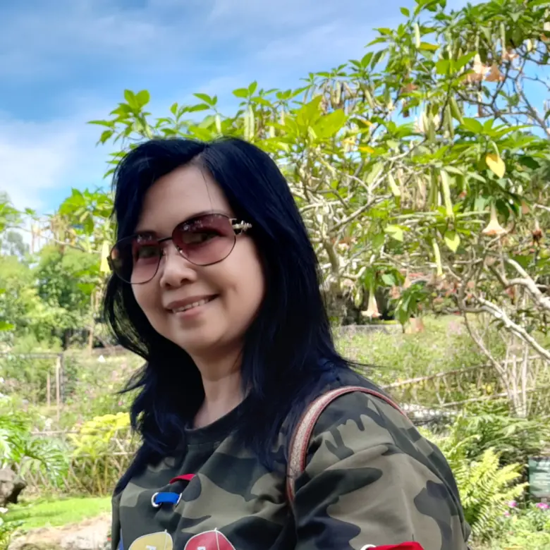 Lucy Megawati SATULISTING.com