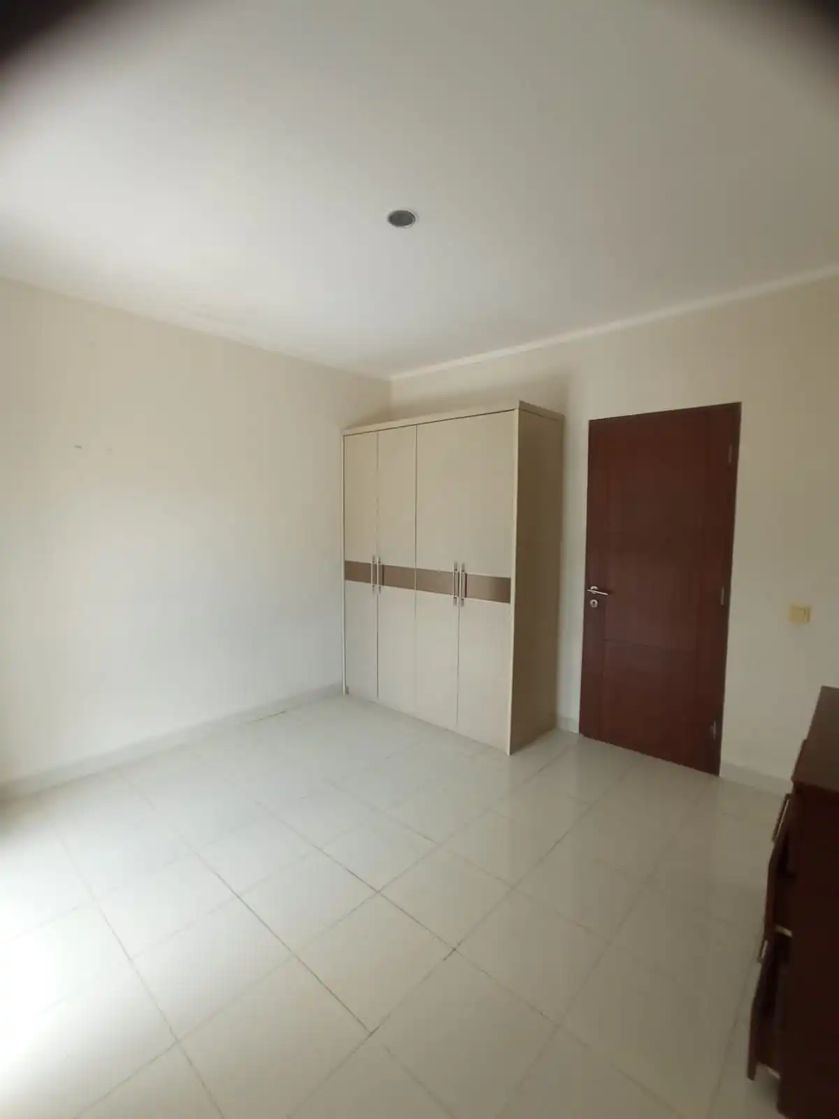Kamar tidur Rumah Premier Park 2 Cikokol Tangerang