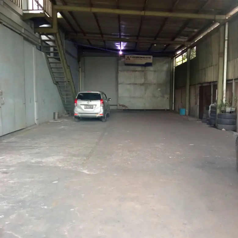 GUDANG DI JALAN RAYA CIPONDOH TANGERANG