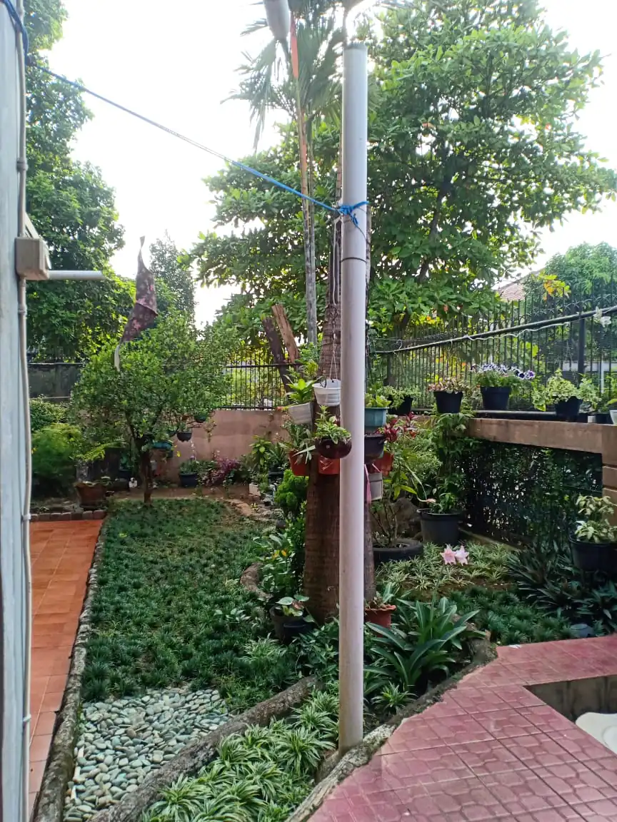 Taman Depan RUMAH PULAU PUTRI KOTA MODERNLAND TANGERANG