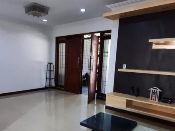 Ruang DISEWAKAN RUMAH NYAMAN SETRADUTA BANDUNG