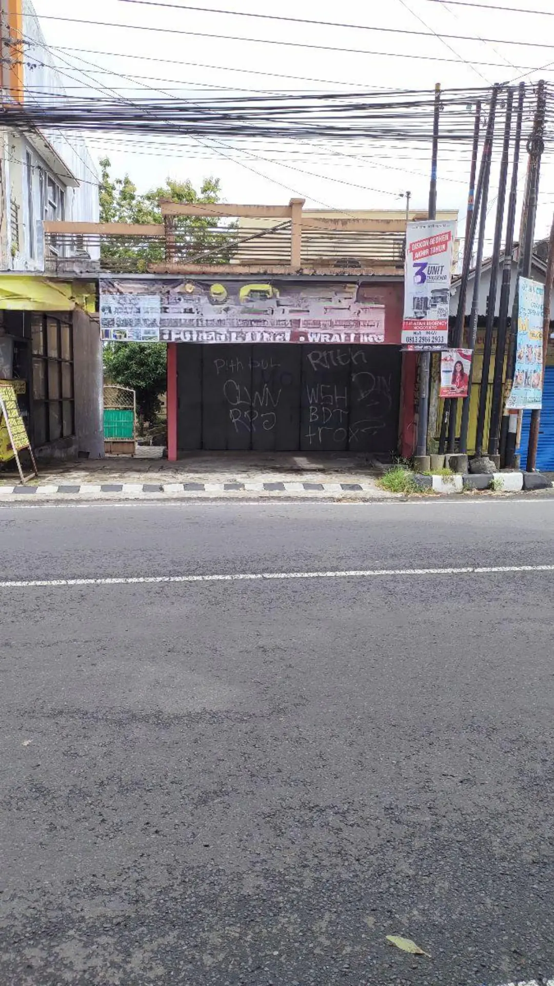RUMAH JALAN GODEAN SLEMAN