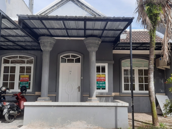 RUMAH SIAP HUNI BSD TAMAN CHRYSANT 1