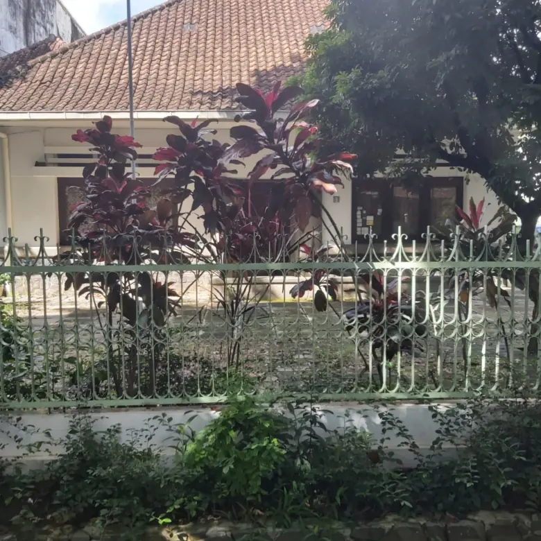 RUMAH STRATEGIS TRUNOJOYO BANDUNG 3