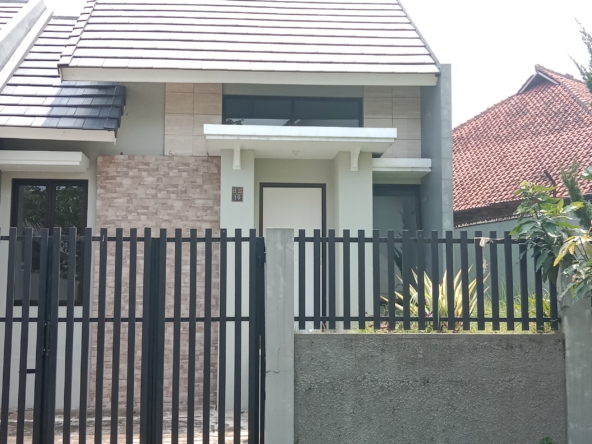 Di jual rumah primer dekat dengan bandara Halim dan LRT SATULISTING.com