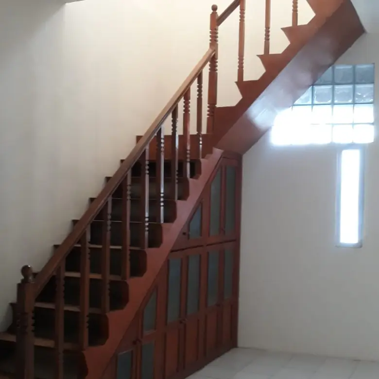 Tangga ke Lantai 2 Cijerah