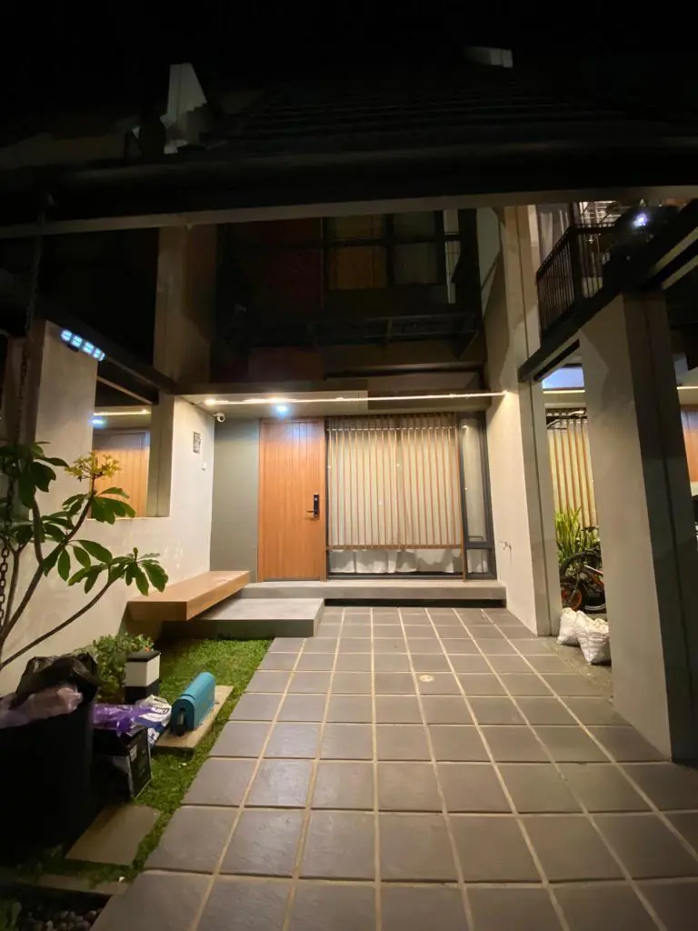 RUMAH BSD FLEEKHAUZ R FULL FURNISHED