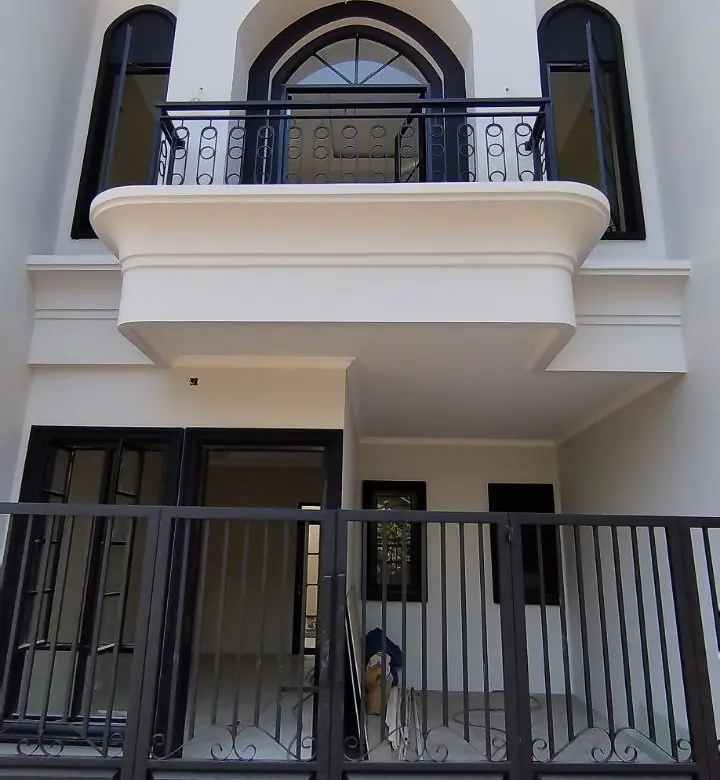 Tampak Muka Depan dari Rumah Murah 2 Lantai Di Kalimulya Depok