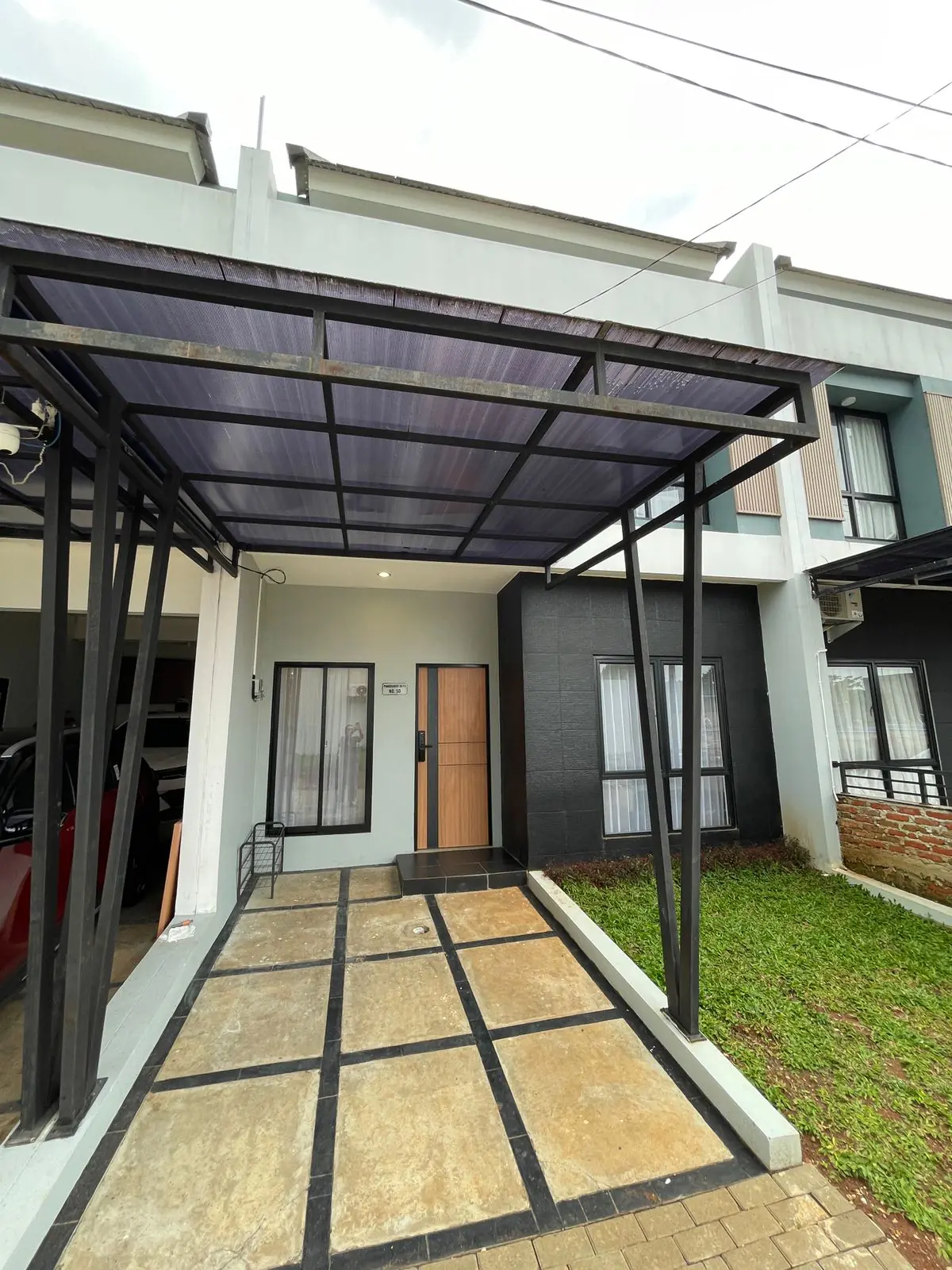 Show Unit Rumah 2 Lantai Dijual di Jalan Raya Parung Bogor