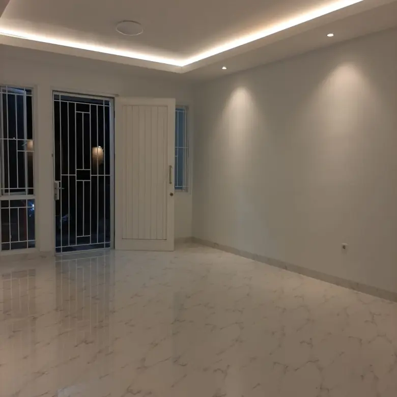 Rumah Siap Huni Cantik Rapih Terawat 2 Lantai di BSD City
