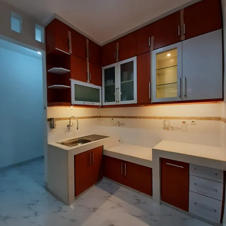 Dapur Rumah Siap Huni Cantik Rapih Terawat 2 Lantai di BSD City
