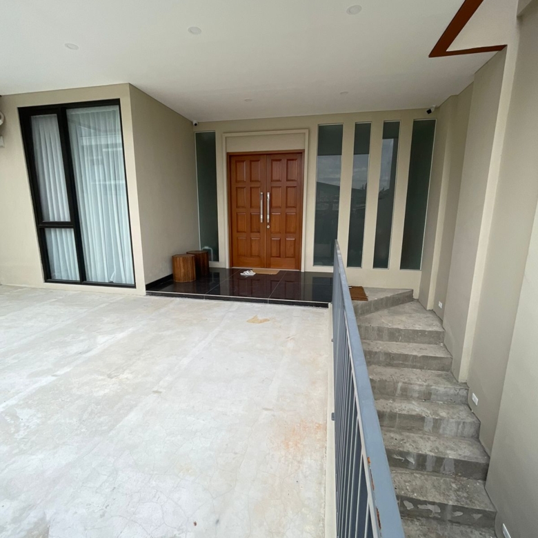 Rumah 4 Lantai Komplek Perumahan Pulomas Jakarta Timur 2
