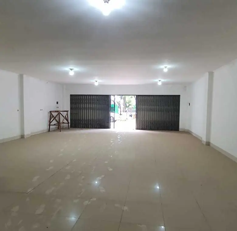 Ruko Gandeng 3 Lantai Taman Royal Tangerang 3