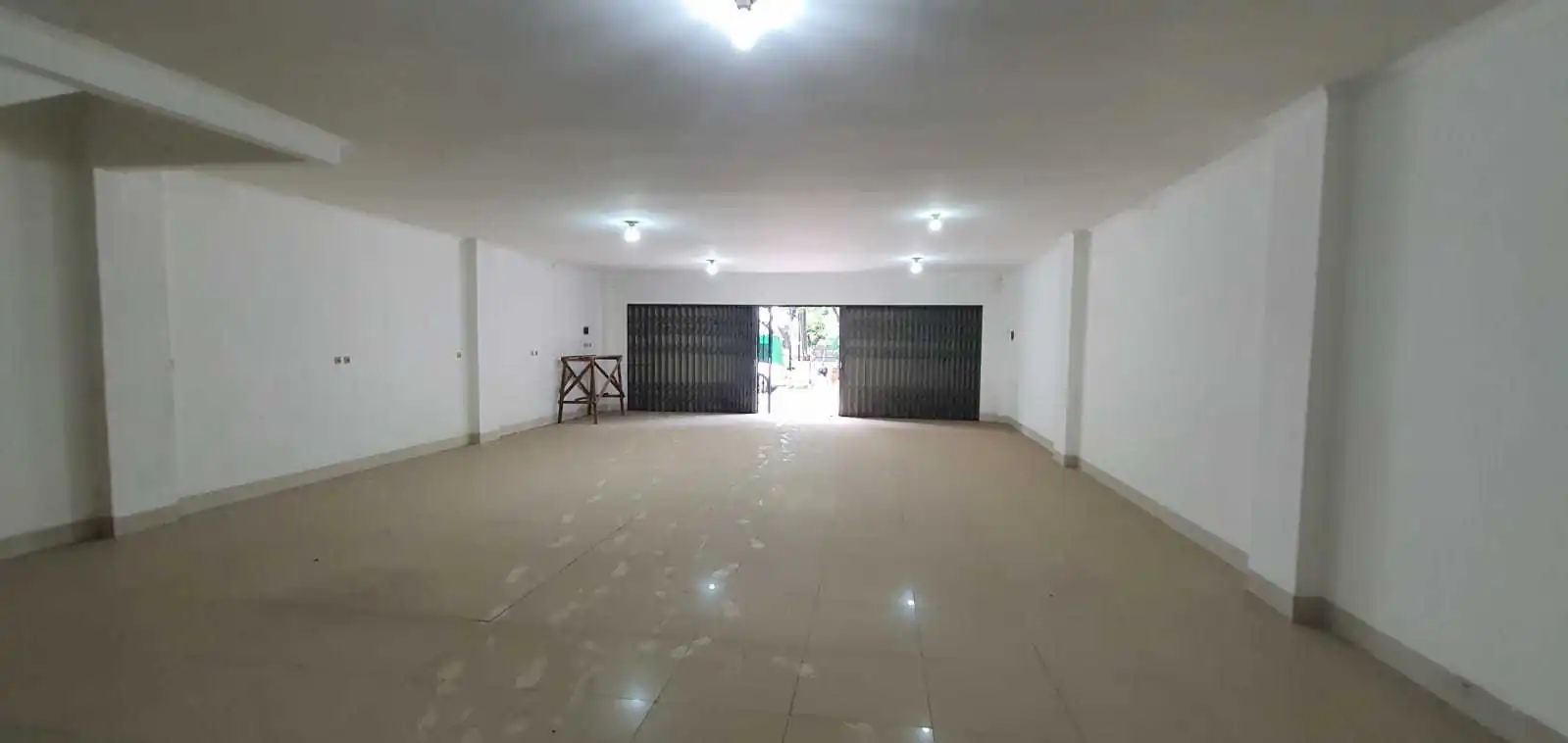 Ruko Gandeng 3 Lantai Taman Royal Tangerang 3