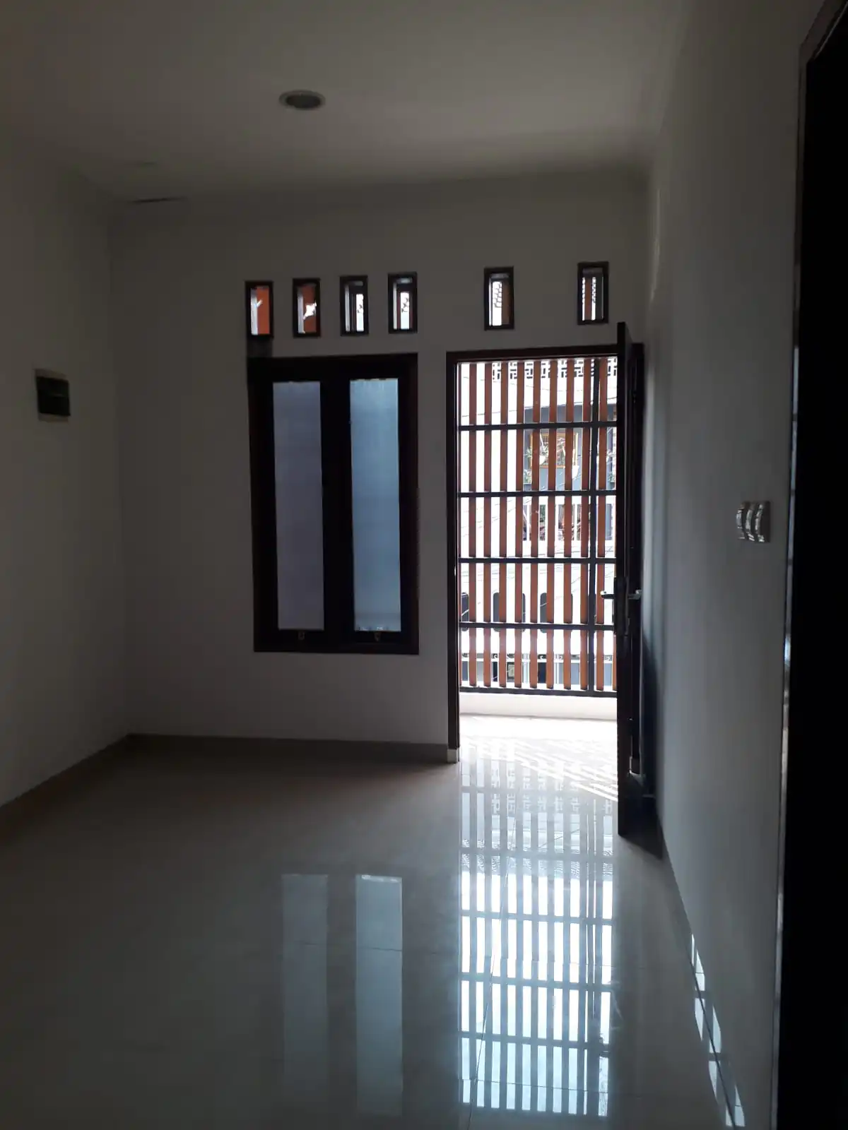 Rumah 2 Lantai Bagus Perumahan Kelapa Dua Bisa Nego 3