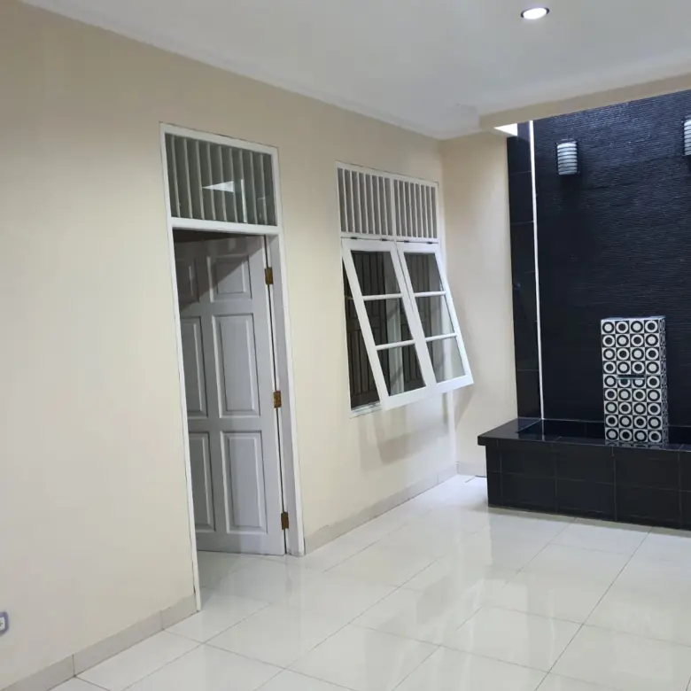 Rumah di Sektor 1b Gading Serpong Tangerang 4