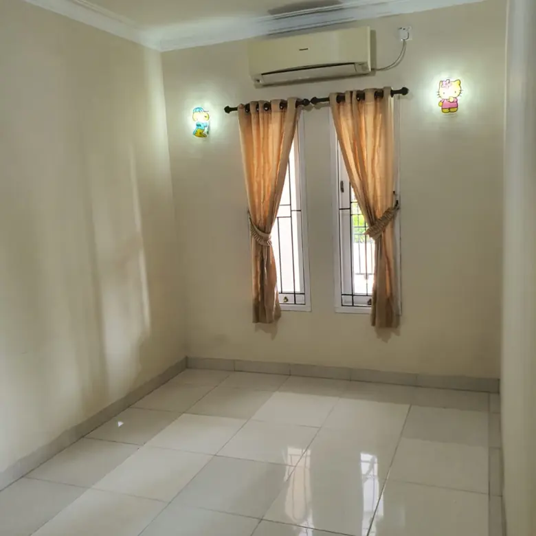 Rumah di Sektor 1b Gading Serpong Tangerang 8