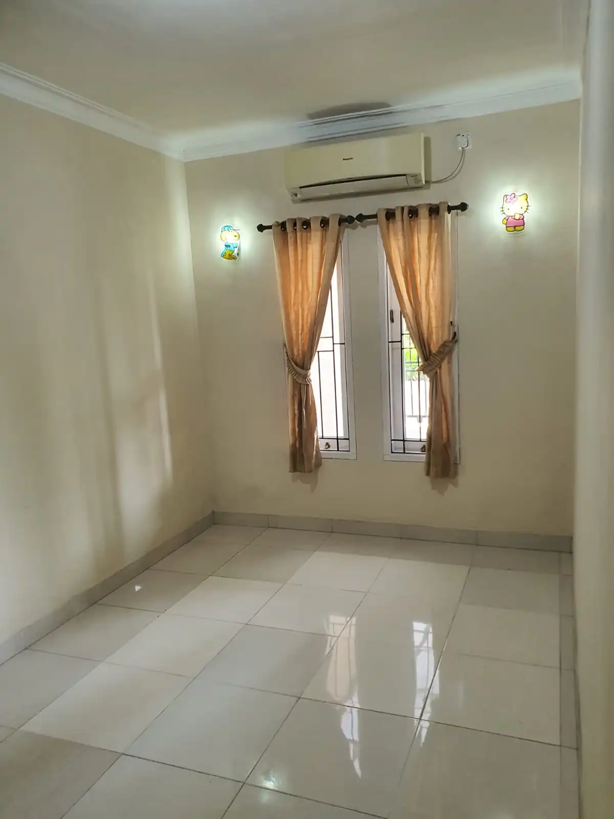 Rumah di Sektor 1b Gading Serpong Tangerang 8