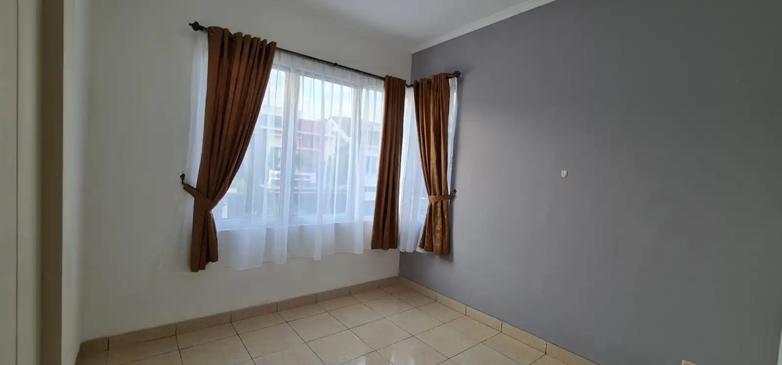 Rumah DELATINOS BSD CLUSTER PETAGONIA 2