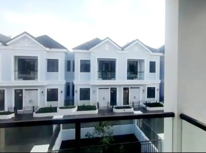 Rumah Baru Di Lavon 2 Swancity Tangerang 2