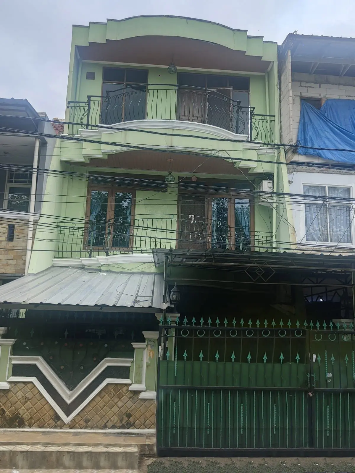 Rumah Dijual di Taman Palem Lestari Jakarta Barat