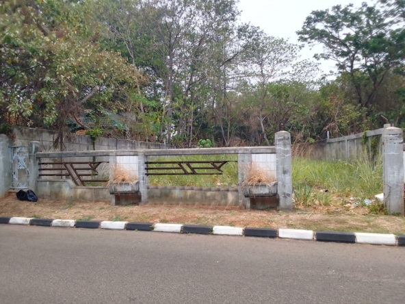 Tanah Dijual Pinggir Jalan Raya Taman Golf Tangerang