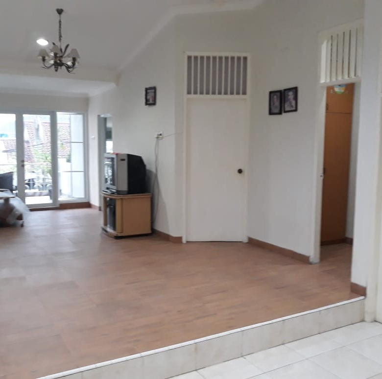 Rumah Bagus 2 Lantai Melati Mas Serpong 4