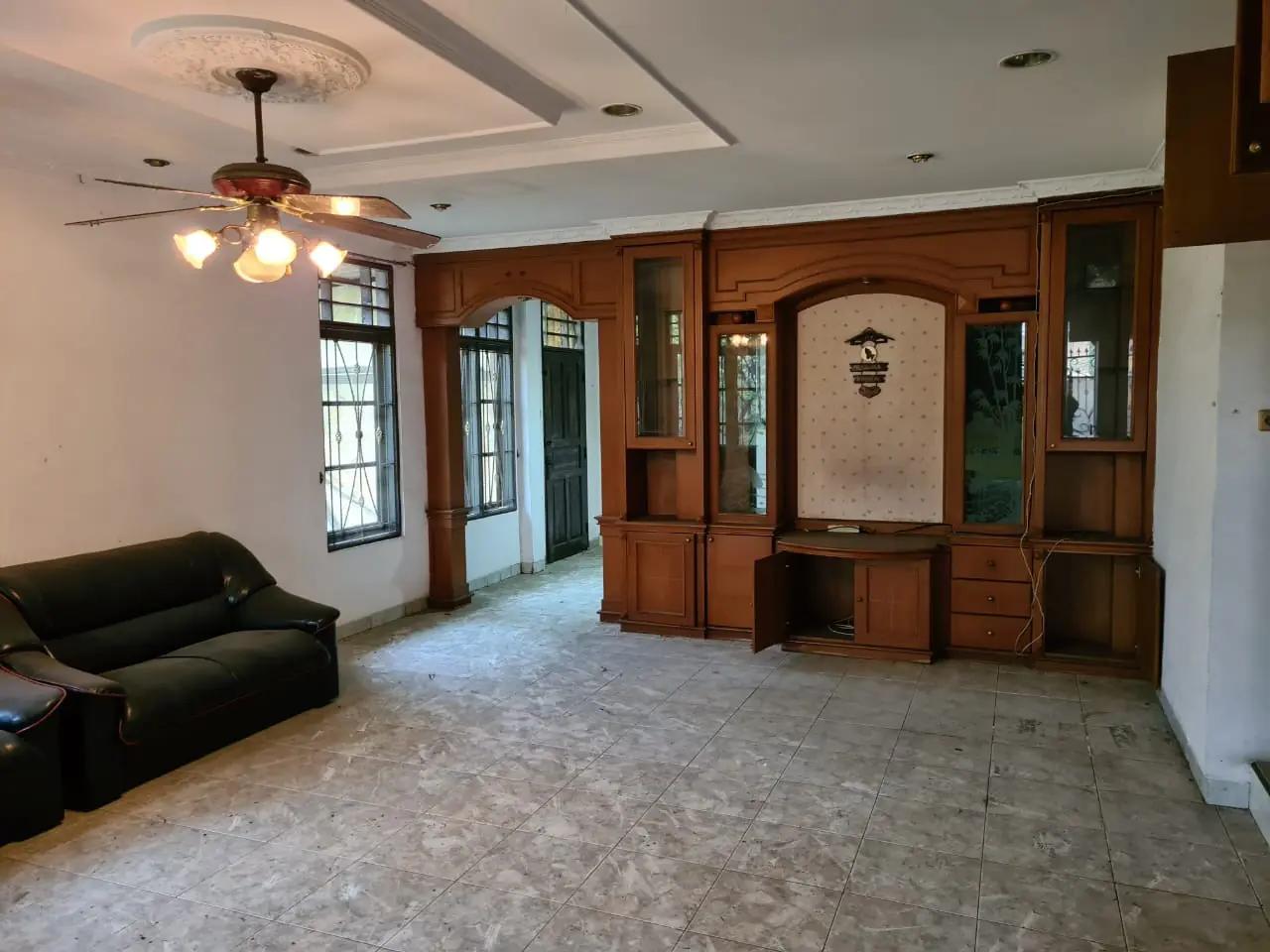 Rumah Di Taman Palem Lestari Jakarta Barat