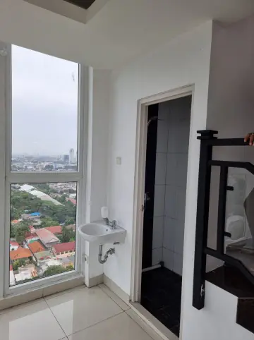 Penthouse Sunter Park View Semi Furnished 2