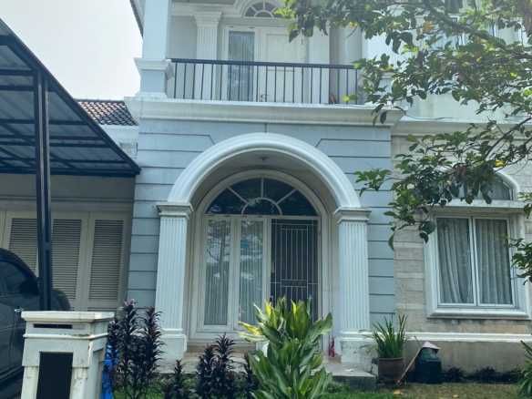 Rumah bagus siap huni serenade lake gading serpong