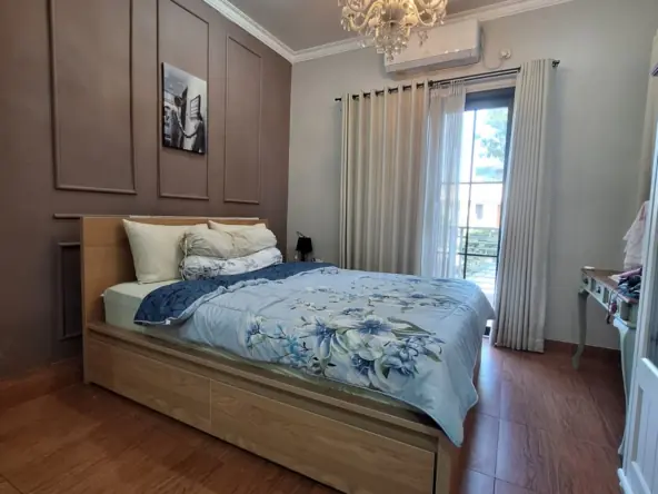 Kamar rumah cantik komplek elite buaran duren sawit