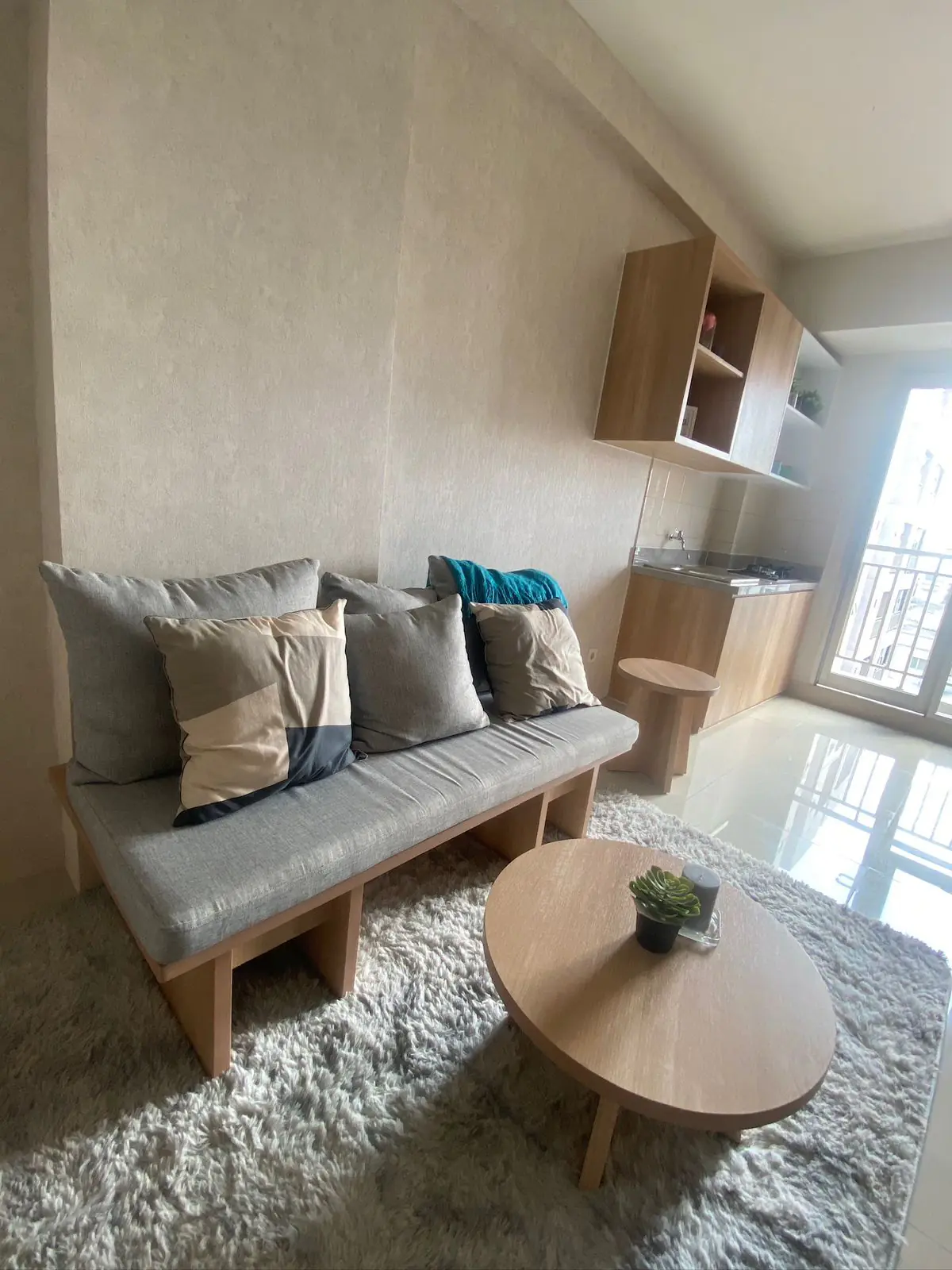 LIVING ROOM APARTMENT OAK TOWER