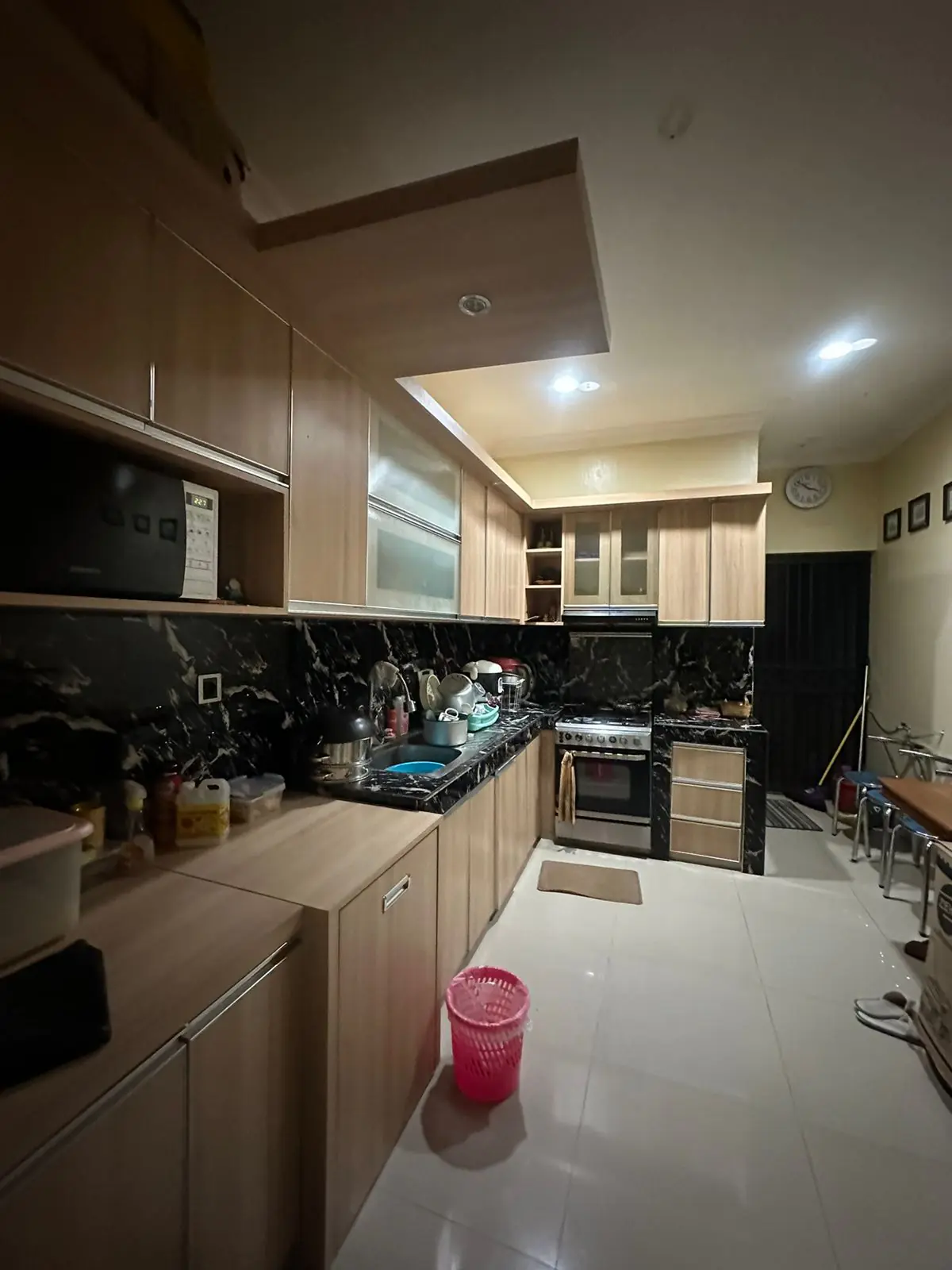 Kitchen Area Aquamarine Gading Serpong 2