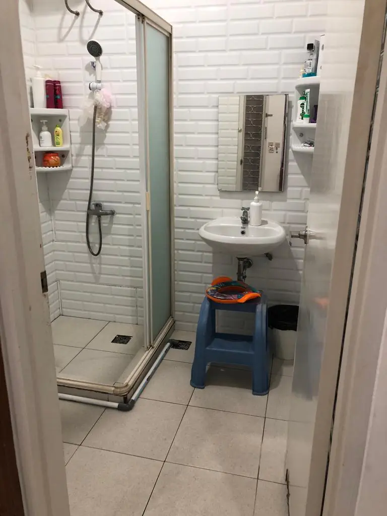 Kamar mandi Town House Taman Ayu Karawaci