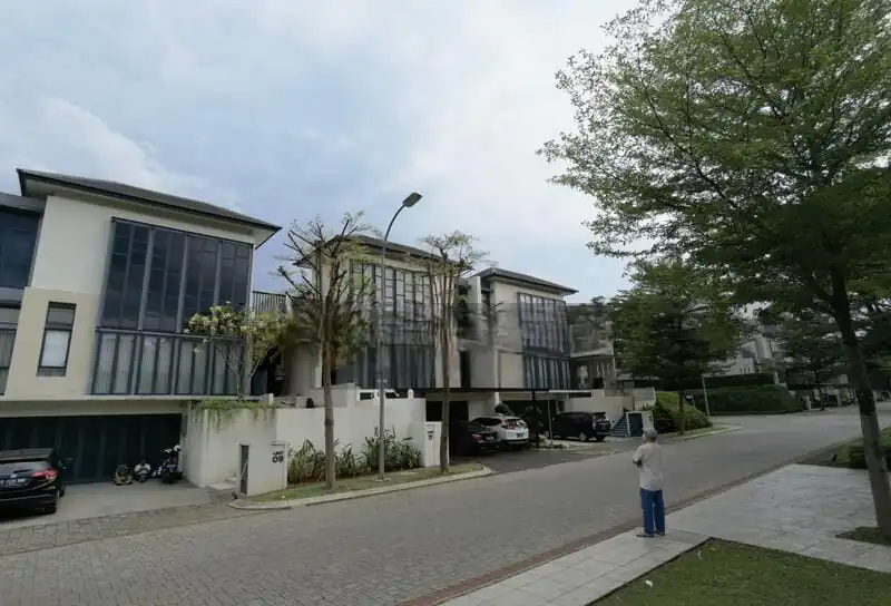 DIJUAL RUMAH NAVAPARK CLUSTER LAKEWOOD BSD CITY