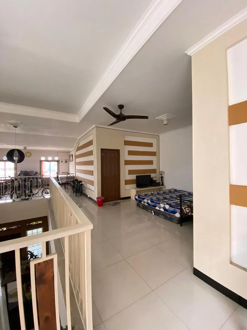 Family room Rumah Di Pinang Griya