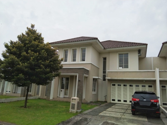 Rumah Bagus 2 Lantai Siap Huni Puri Suvarna Padi Tangerang