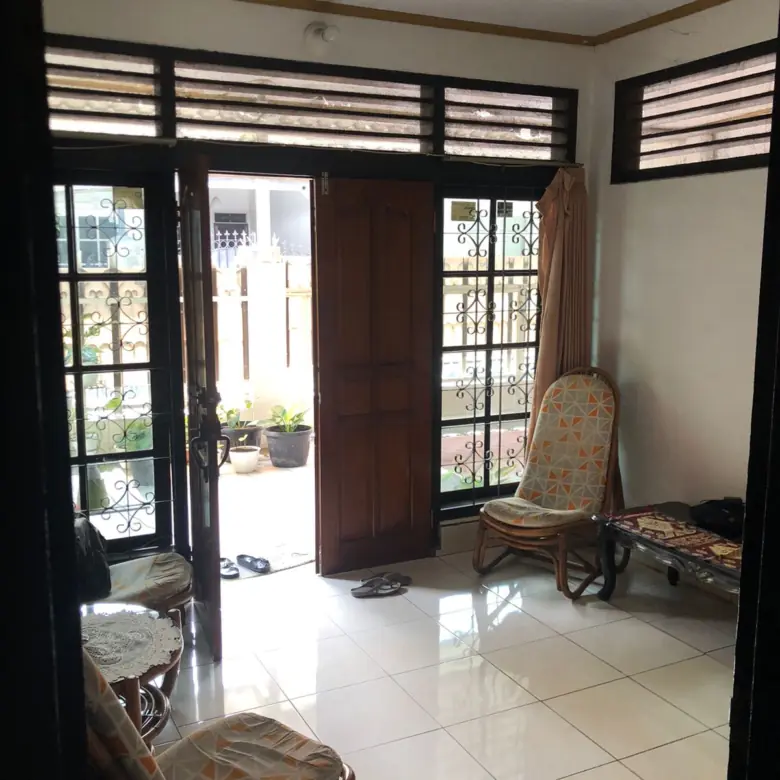 Rumah Bagus 1 Lantai Joglo Kembangan Jakarta Barat 3