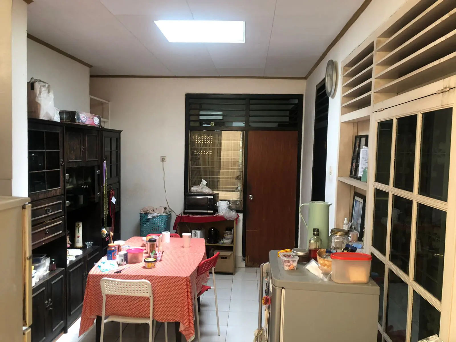 Rumah Bagus 1 Lantai Joglo Kembangan Jakarta Barat 4