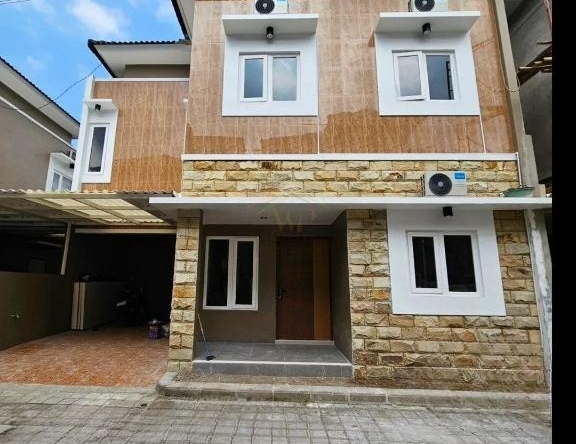 RUMAH FULL FURNISHED DALAM PERUMAHAN DI NGAGLIK SLEMAN