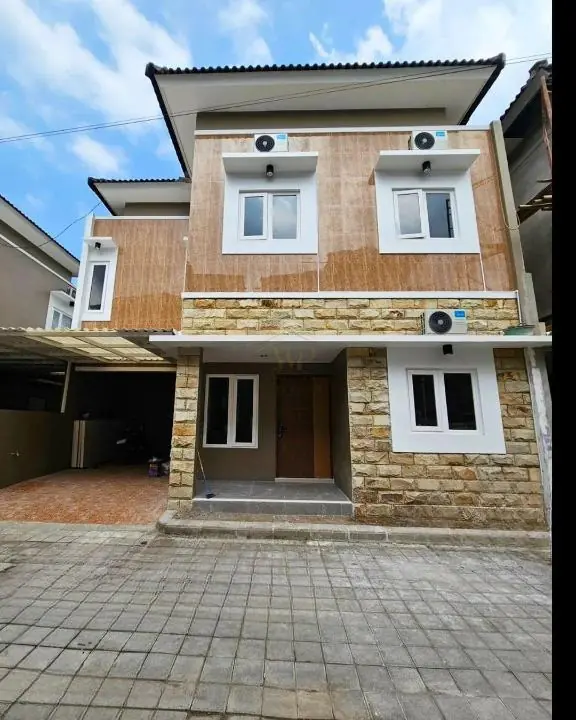 RUMAH FULL FURNISHED DALAM PERUMAHAN DI NGAGLIK SLEMAN