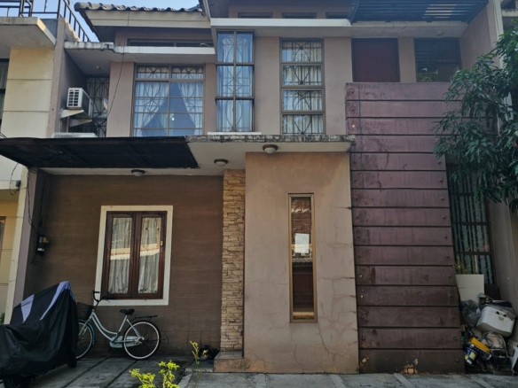 Rumah Kos-Kos an Bagus Lokasi Strategis Di Taman Okinawa LippoKarawaci