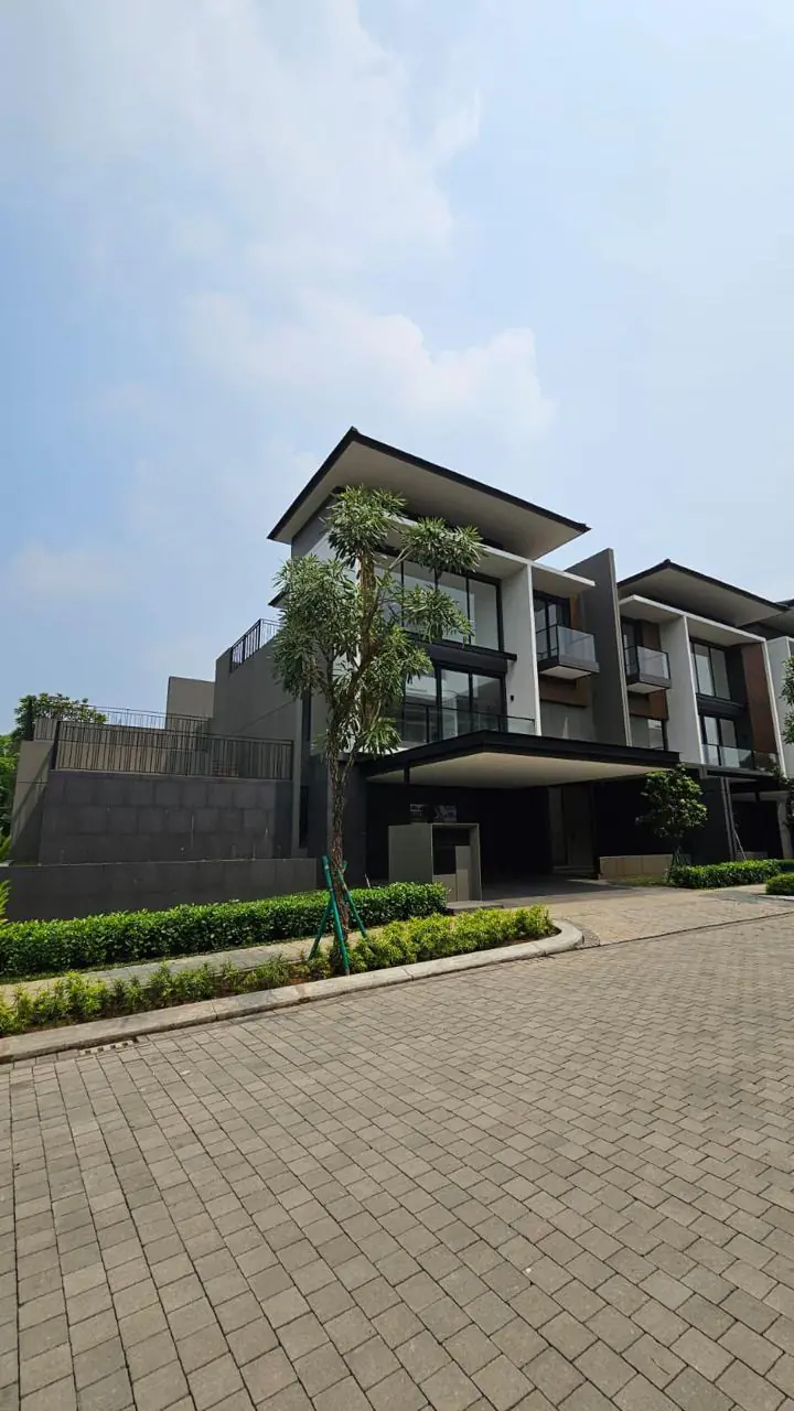 Rumah Mewah Siap Huni 3 Lantai Laurel Navapark BSD