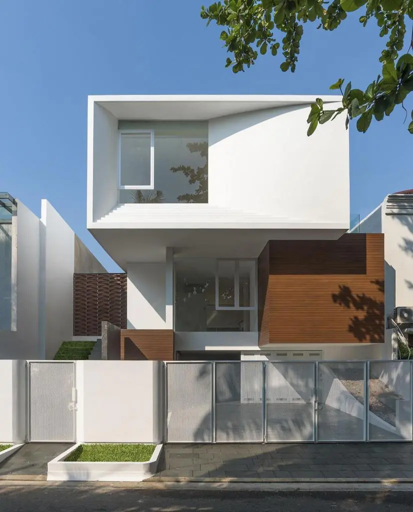 Rumah Bagus Siap Huni 2 Lantai Tropical Modern Design Pondok Indah