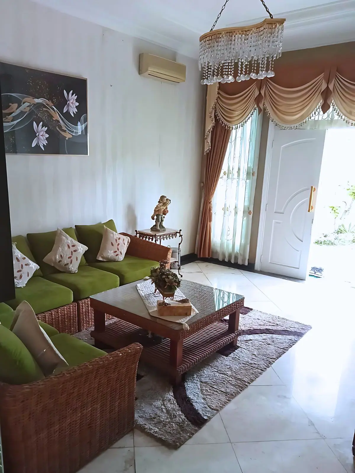 Rumah di Jalan Hartono Raya Modernland