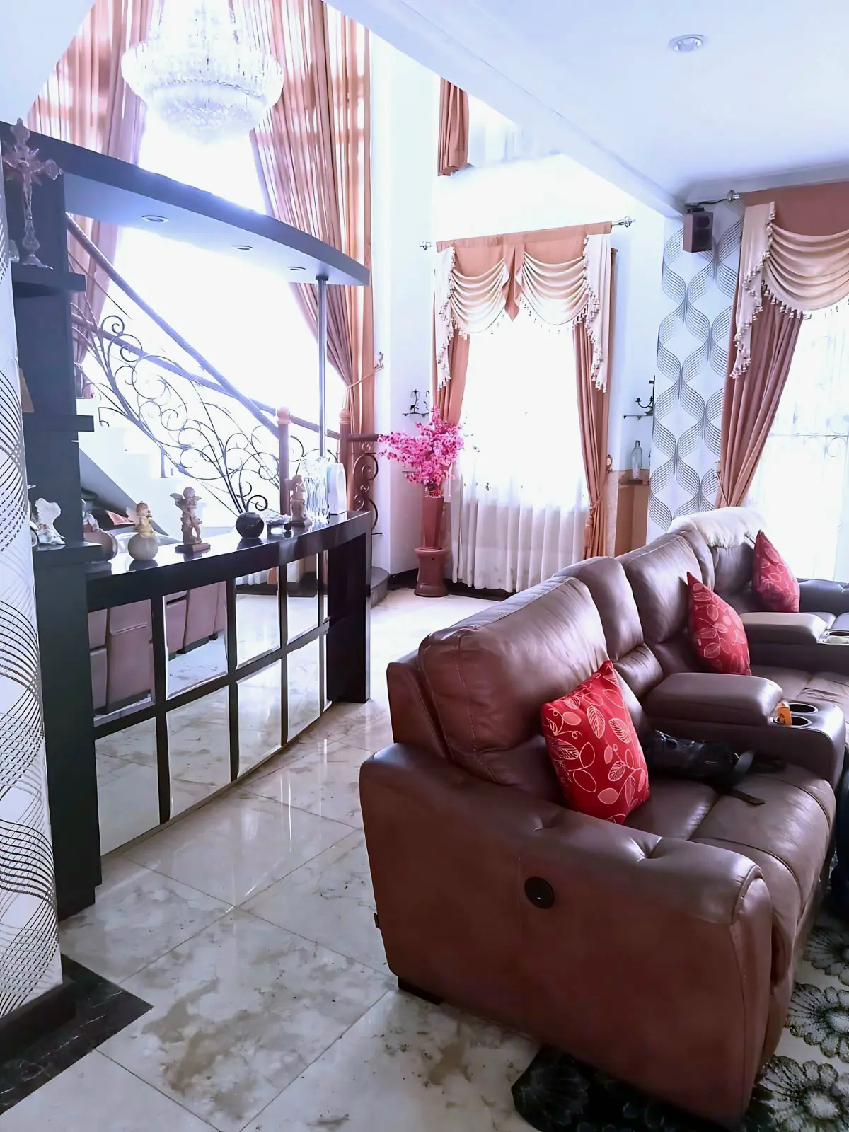 Rumah di Jalan Hartono Raya Modernland