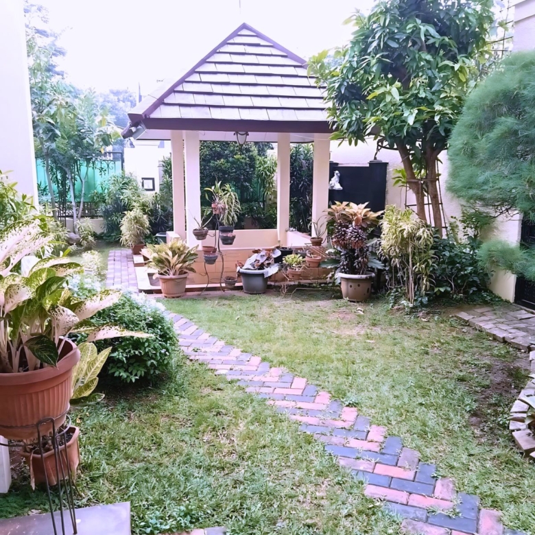 Rumah di Jalan Hartono Raya Modernland