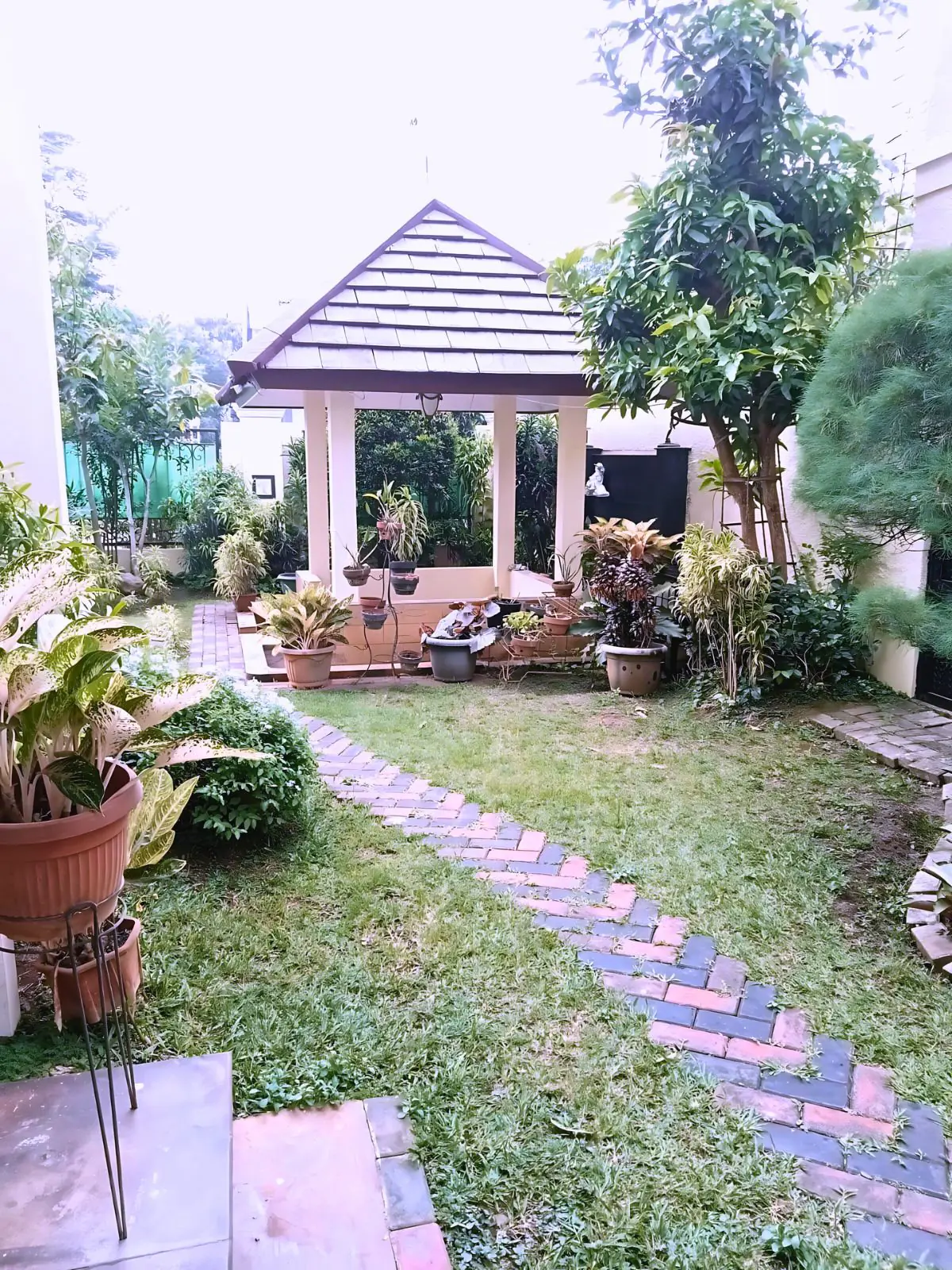 Rumah di Jalan Hartono Raya Modernland